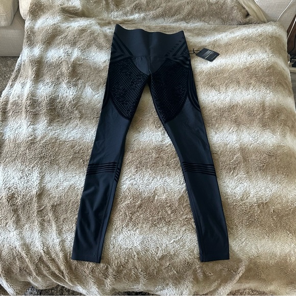 Savage X Fenty Black Leggings - Picture 3 of 16